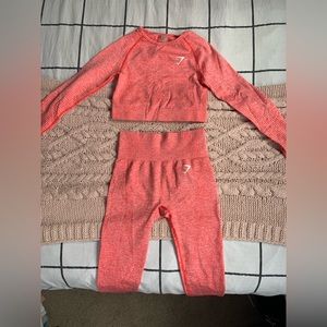 Gymshark Set. 2 TOPS INCLUDED!